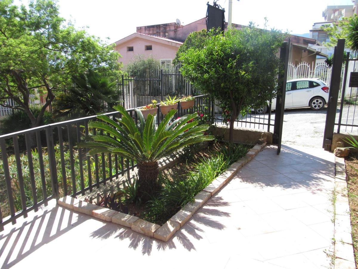 Bed and Breakfast La Cycas Trabia Exterior foto